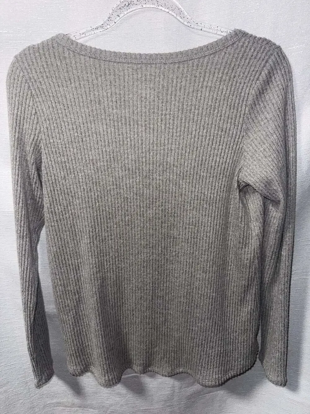 American Eagle Ribbed V-Neck Long Sleeve Pullover Sweater